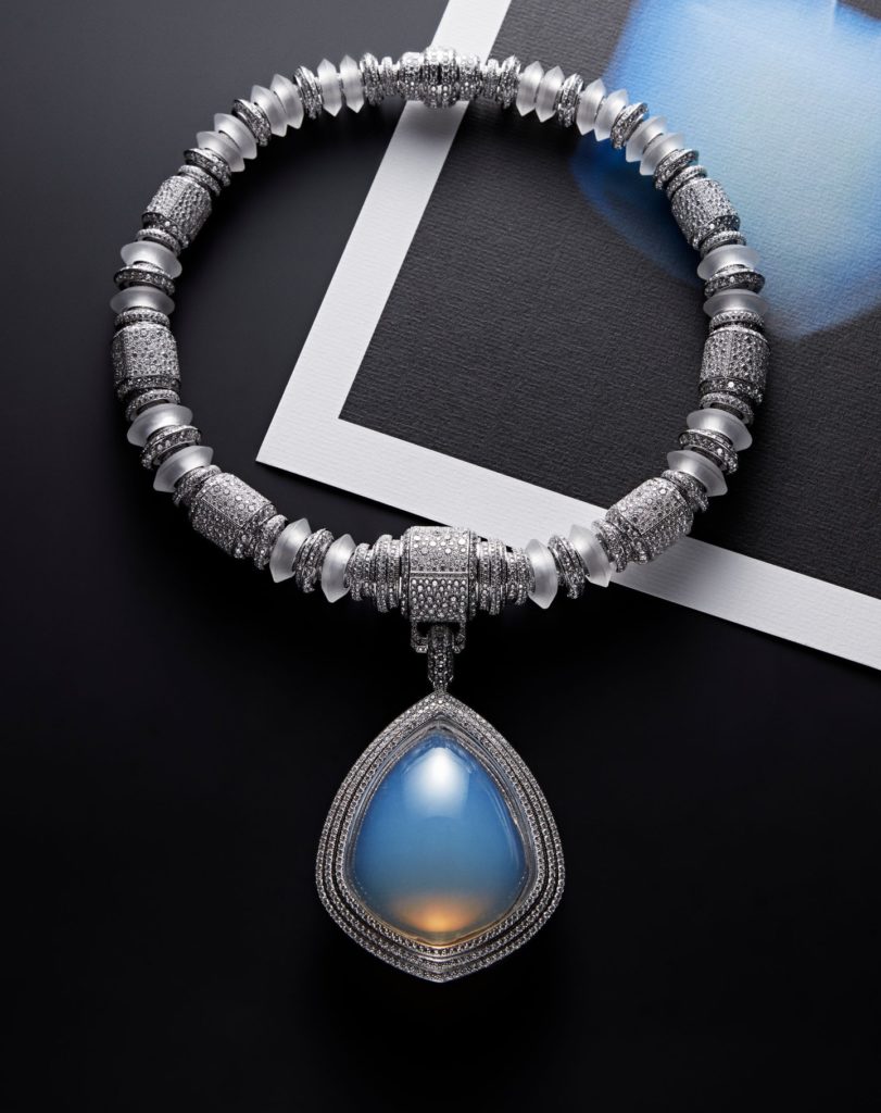 Creative Director @clairechoisne @boucheron #boucheronContemplation #aerogel #highjewelry #savoirfaire #lapassiondugeste