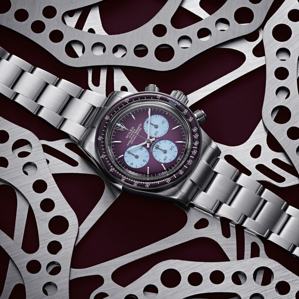 Post-production by @atelier_oito Camera @canonfrance Light @hensel_visit Equipments @arcaswissusa #warmburgundy #artisansdegeneve #customwatch #timepiece #horlogery #rolex…